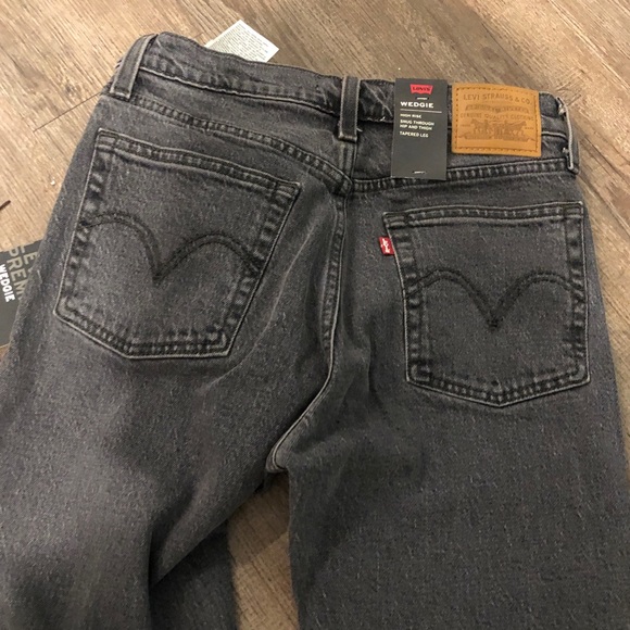 Brand new Shop Bop Levi’s wedgie fit jeans size 25 - Picture 3 of 7
